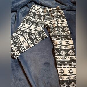 No Boundaries Black and White Jeggings with Geometric Pattern